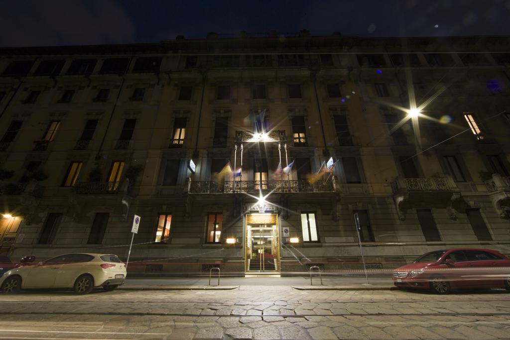 Ariosto Hotel Milan Luaran gambar