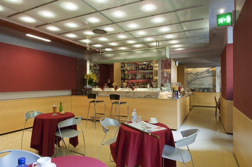 Ariosto Hotel Milan Luaran gambar